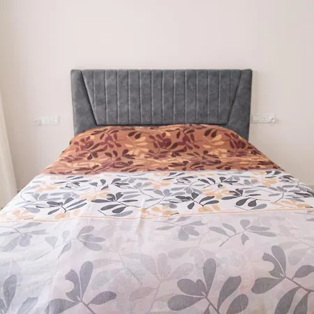 Modern 1-Bedroom Apartment - Newly Furnished - Long Beach, Iskele - Riverside Guenluek Kiralik Daire