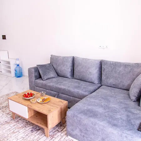 Modern 1-Bedroom Apartment - Newly Furnished - Long Beach, Iskele - Riverside Guenluek Kiralik Daire Appartamento